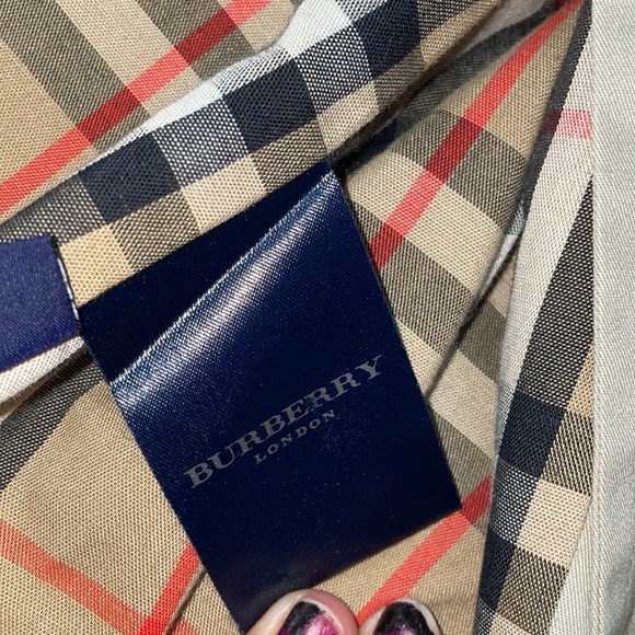 Burberry London - Picture 7 of 12